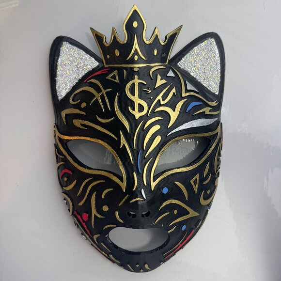 3D printed panther black and gold mask - Picture 1 of 3